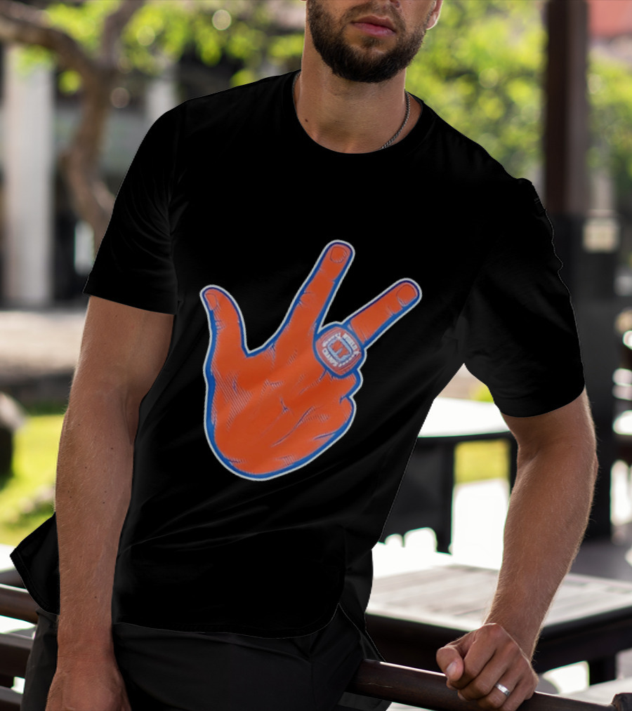 New York Knicks World Champs Victory Hand Sign With Ring NY Sports T-Shirt