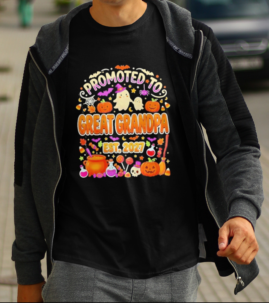 Promoted To Great Grandpa Halloween Pumpkin Est 2027 Ghosts Bats Cauldron T-Shirt