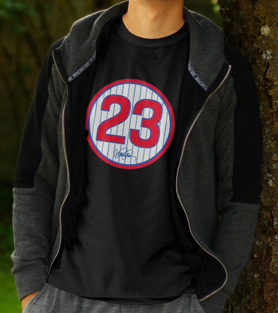 Chicago Cubs Ryne Sandberg Number 23 Signature Circle T-Shirt