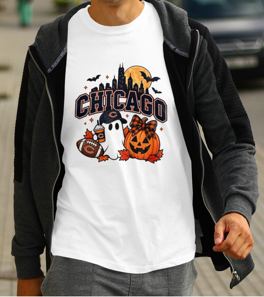 Chicago Bears Halloween Ghost Pumpkin Football Skyline Moon T-Shirt