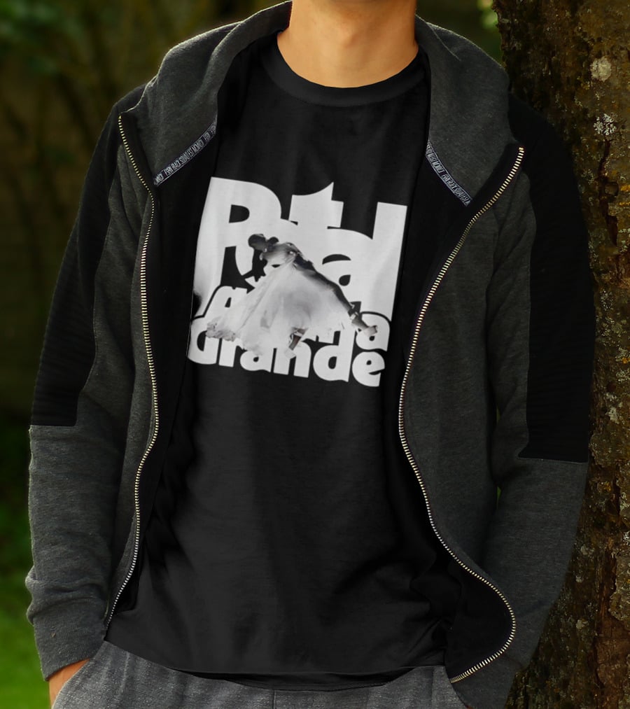 Petal Ariana Grande Pop Music Singer Floating T-Shirt