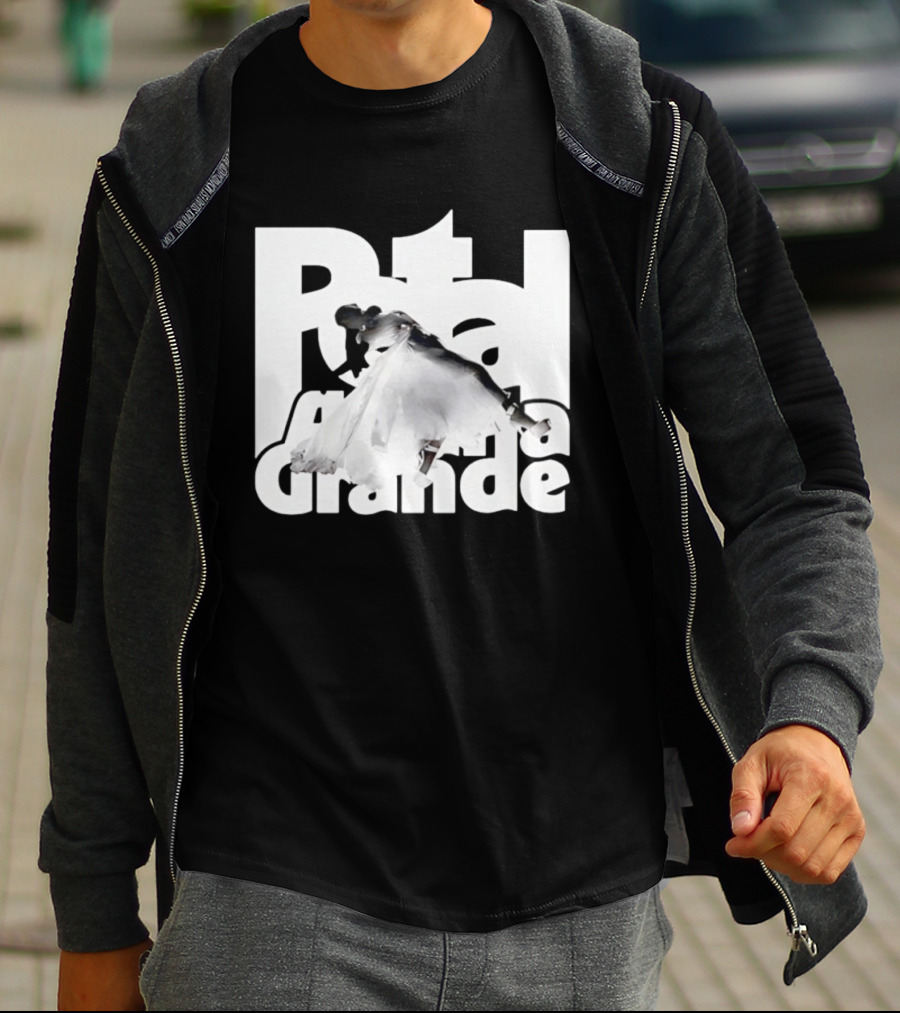 Petal Ariana Grande Pop Music Singer Floating T-Shirt