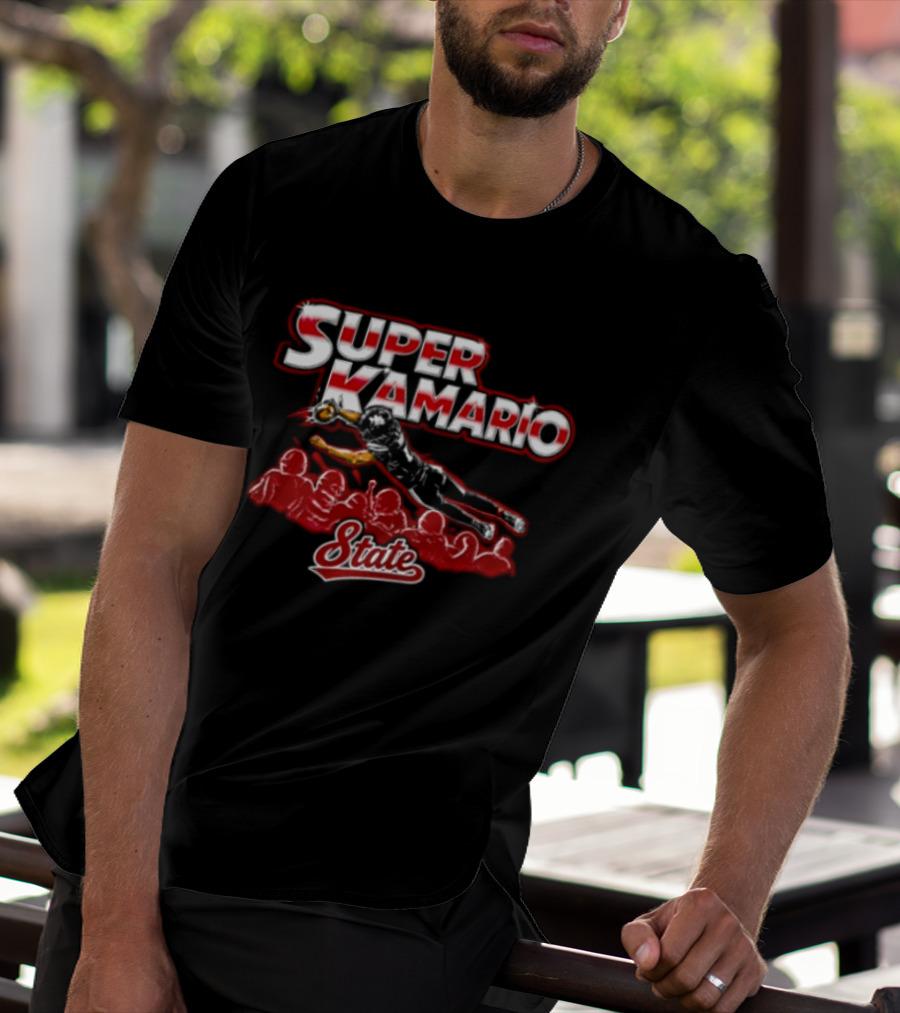 Super Kamario State Football Player Diving Catch Crowd T-Shirt