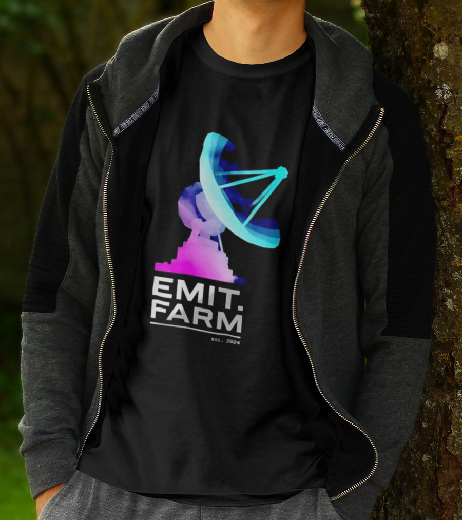 Emit Farm Est 2024 Satellite Dish Radio Telescope Science T-Shirt