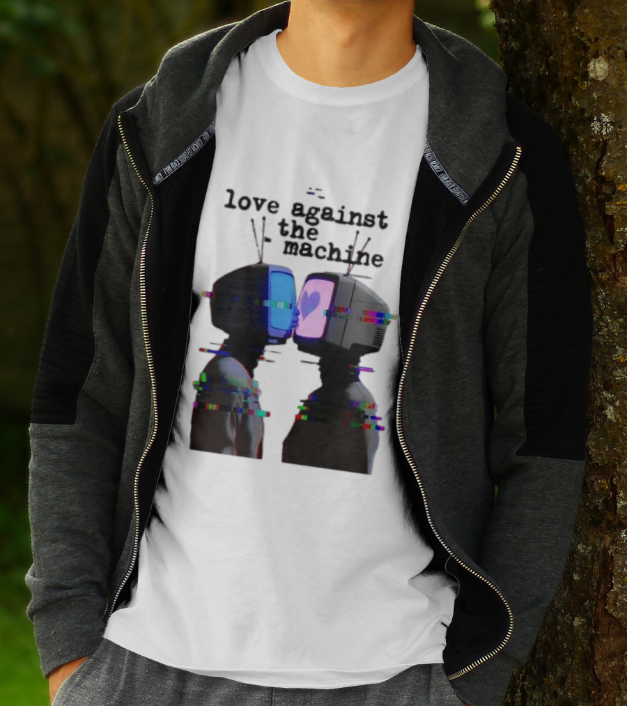 Love Against The Machine Two Television Heads Kissing Glitch Heart T-Shirt