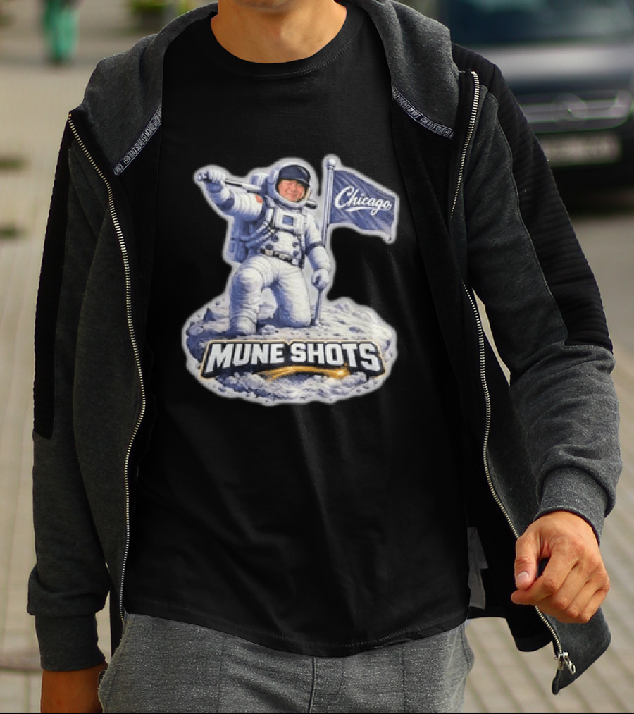 Murakami Astronaut Mune Shots Chicago White Sox T-Shirt