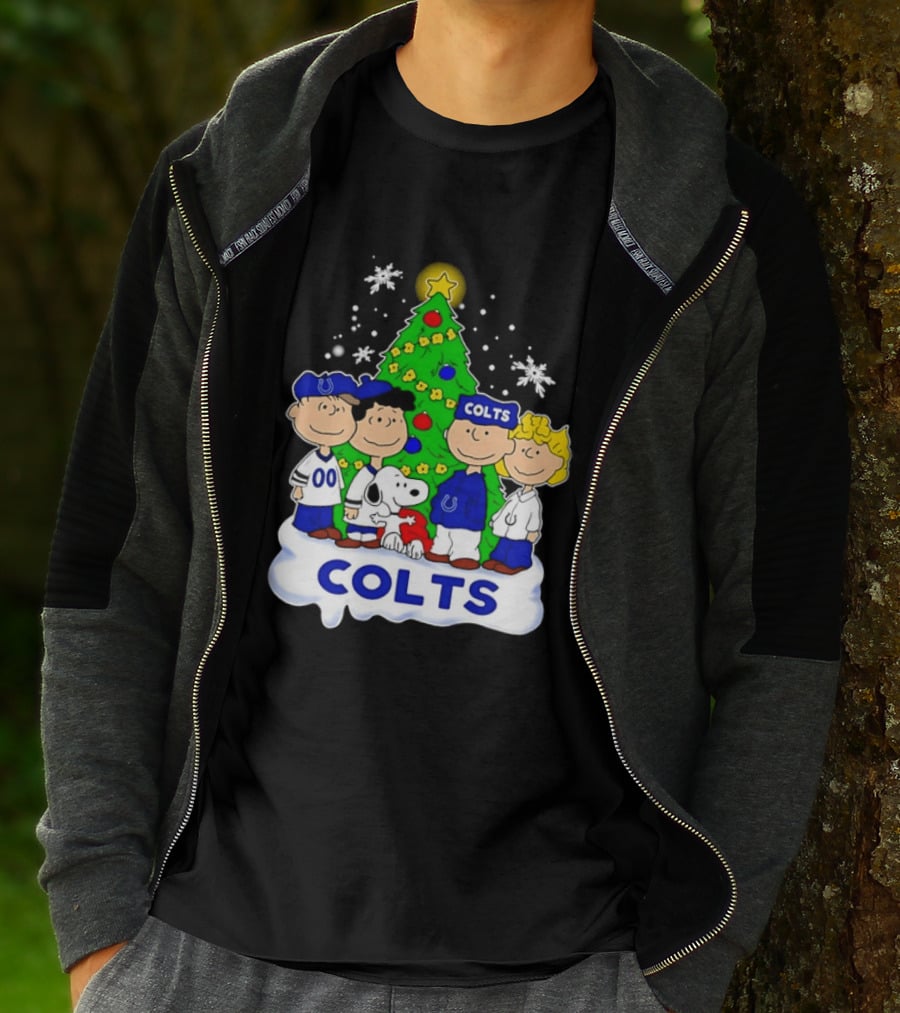 Peanuts Characters Indianapolis Colts Christmas Tree Snoopy Woodstock Snowflakes T-Shirt