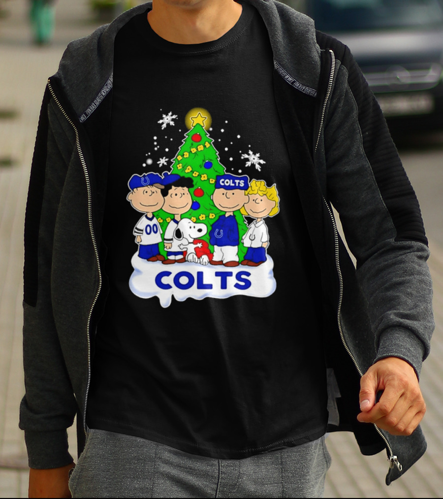 Peanuts Characters Indianapolis Colts Christmas Tree Snoopy Woodstock Snowflakes T-Shirt
