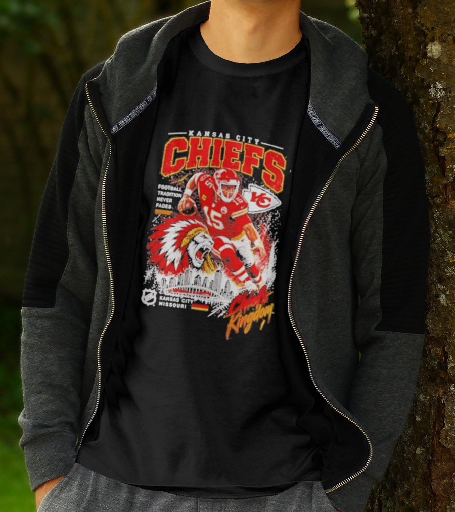 Kansas City Chiefs Football Tradition Never Fades Chiefs Kingdom Patrick Mahomes Skyline T-Shirt