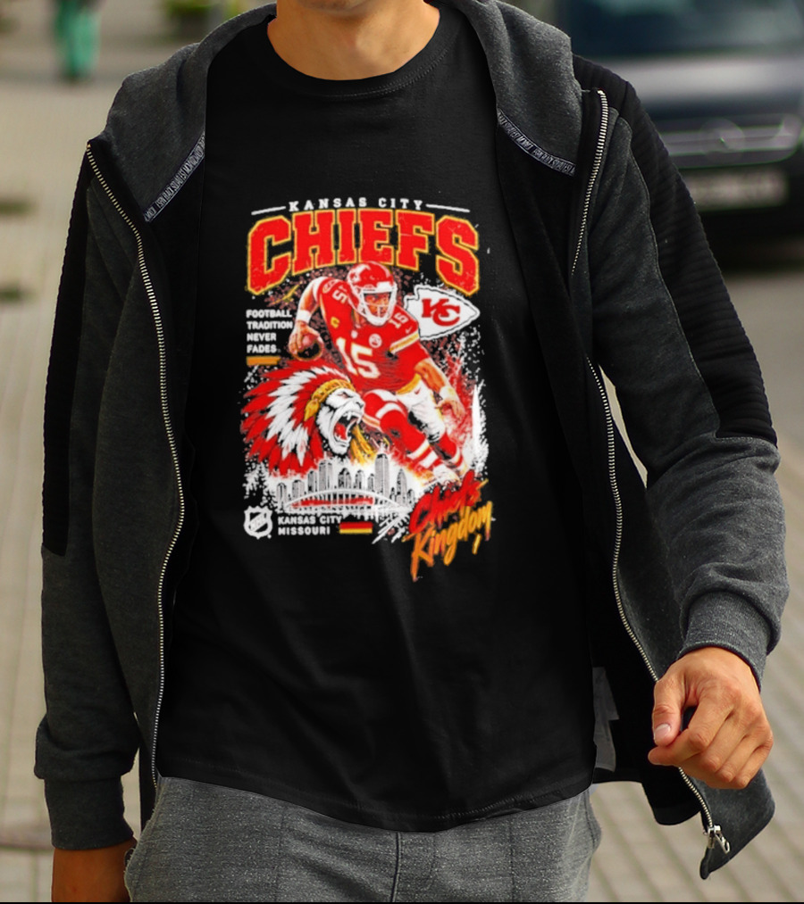 Kansas City Chiefs Football Tradition Never Fades Chiefs Kingdom Patrick Mahomes Skyline T-Shirt