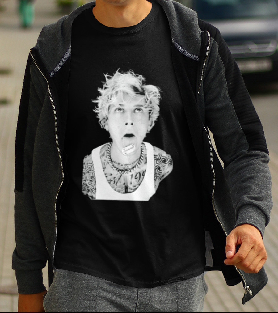 Machine Gun Kelly 1990 Blonde Hair Razor Tongue Tattoo Styling T-Shirt