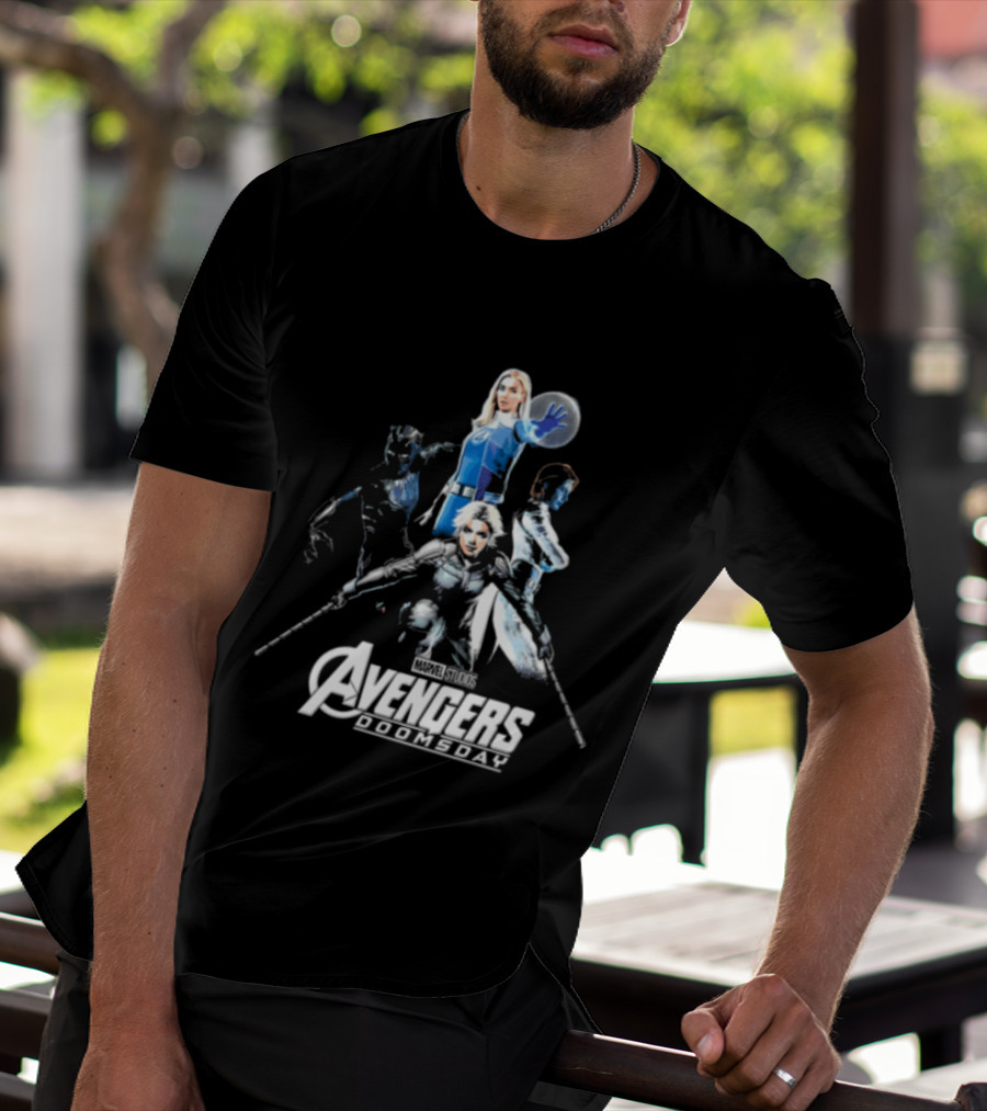 Marvel Avengers Age Of Ultron Heroes Cinematic Gathering T-Shirt