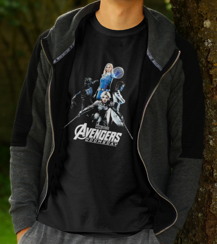 Marvel Avengers Age Of Ultron Heroes Cinematic Gathering T-Shirt