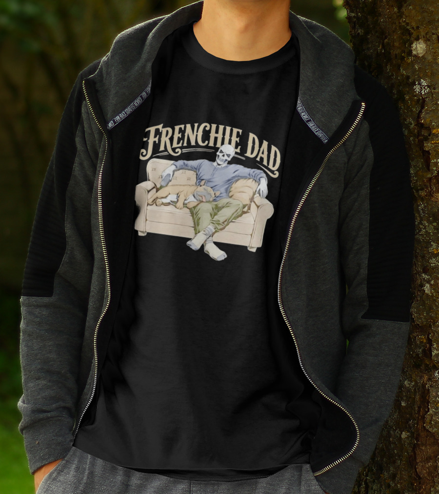 Frenchie Dad Skeleton With French Bulldog Relaxing On Couch T-Shirt