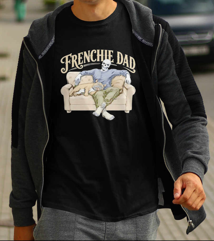 Frenchie Dad Skeleton With French Bulldog Relaxing On Couch T-Shirt