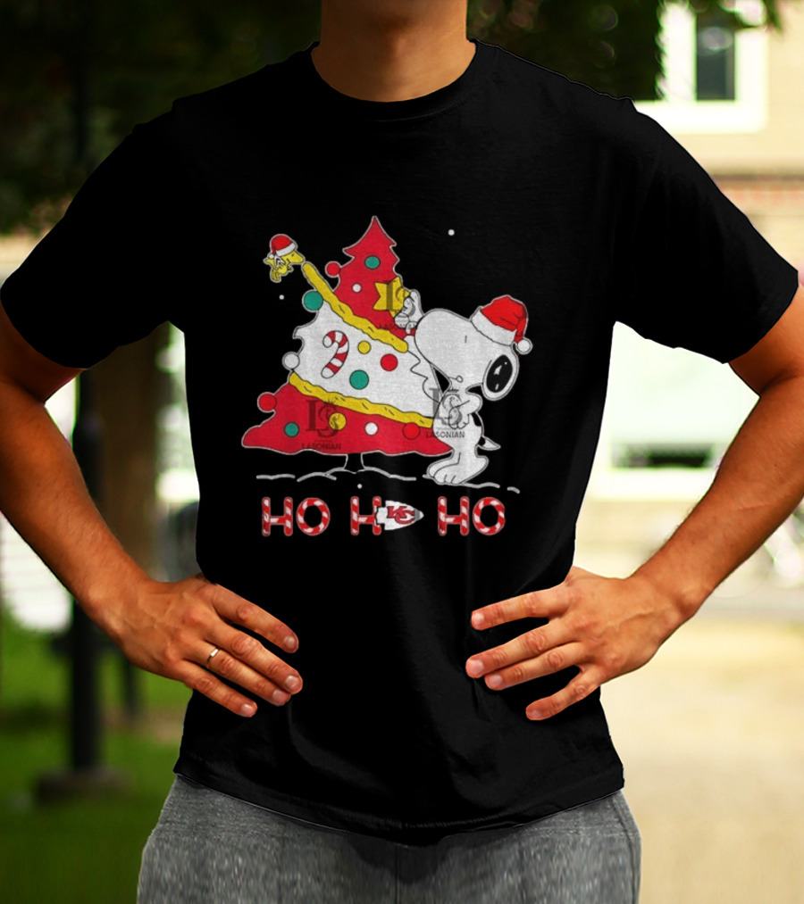 Kansas City Chiefs Snoopy Woodstock Christmas Tree Ho Ho Ho 2026 T-Shirt