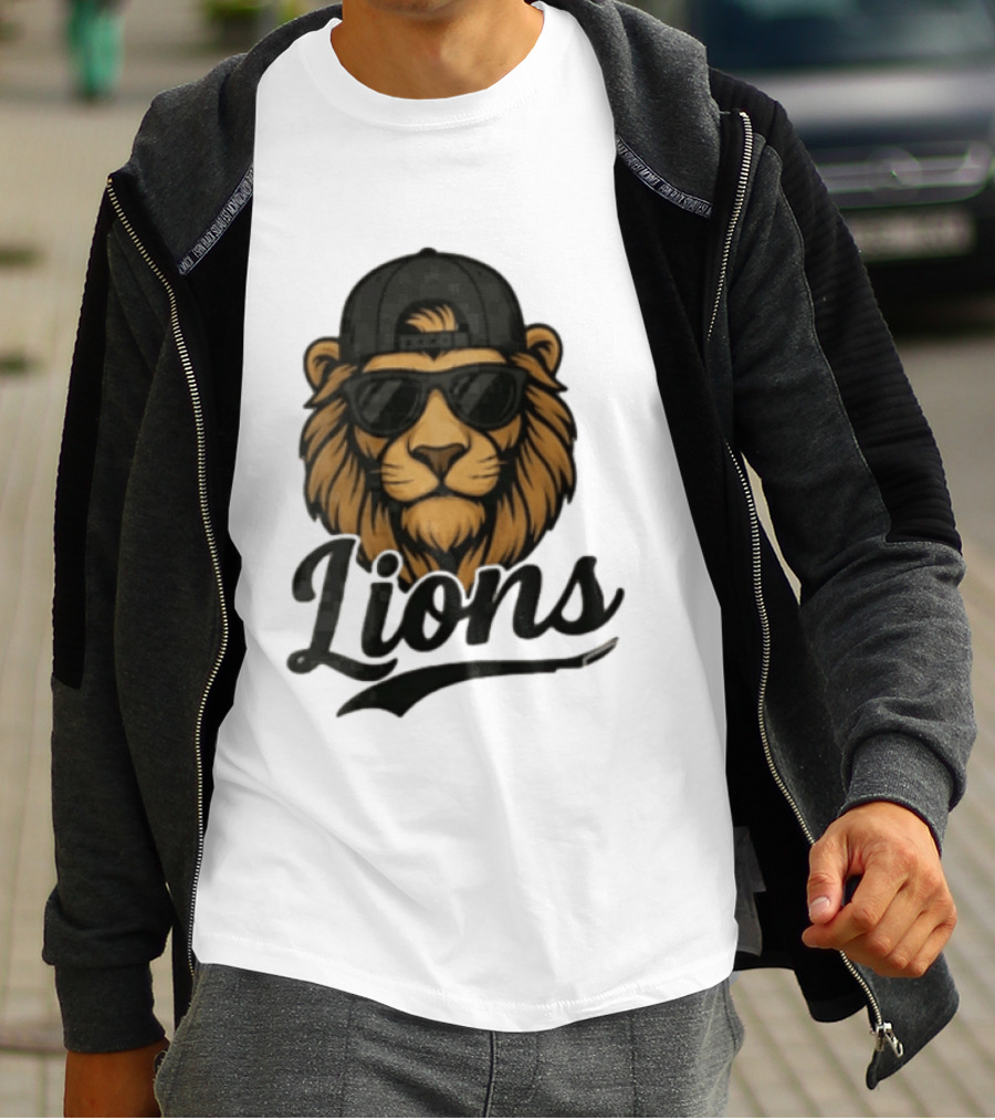 Detroit Lions Cool Lion Wearing Shades And Cap T-Shirt