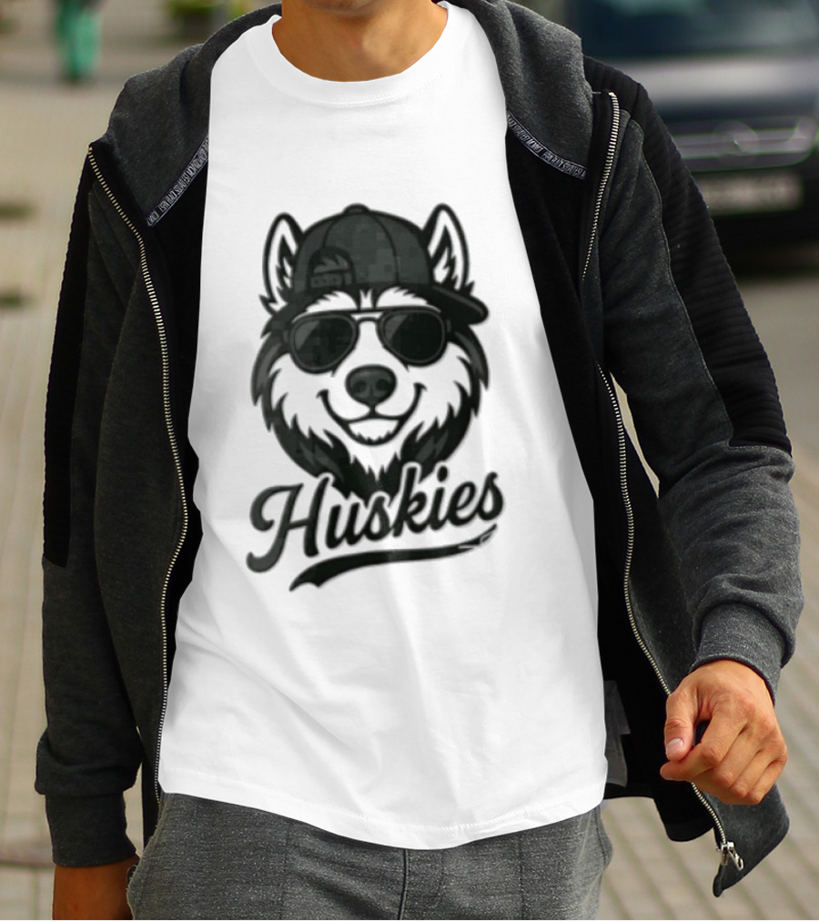 Huskies Husky Dog In Sunglasses And Cap T-Shirt