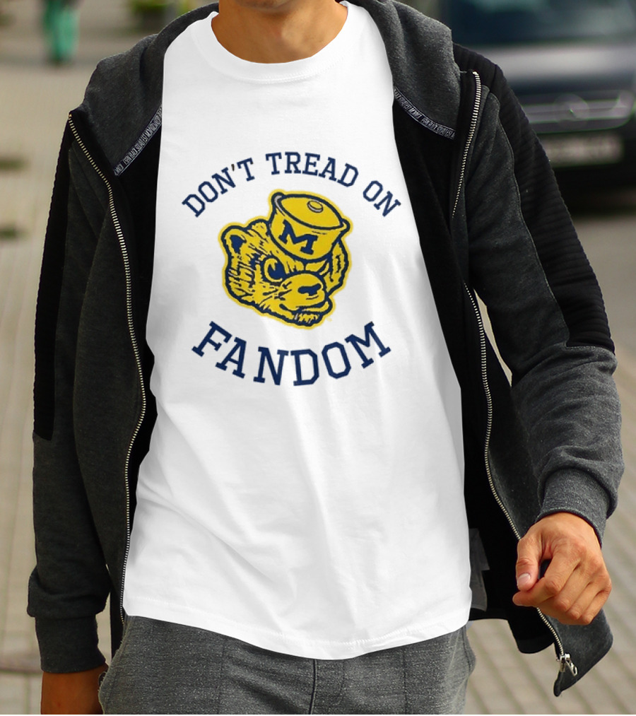 University Of Michigan NCAA Basketball Don't Tread On Fandom Yellow Wolverine M Hat T-Shirt