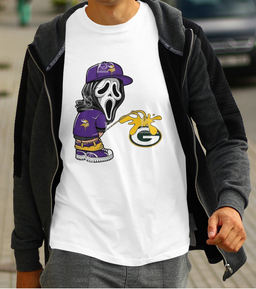 Minnesota Vikings Ghostface Piss On Green Bay Packers T-Shirt