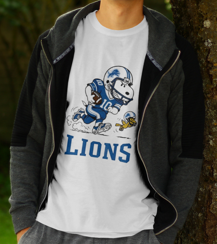 Detroit Lions Snoopy Woodstock Football Run T-Shirt