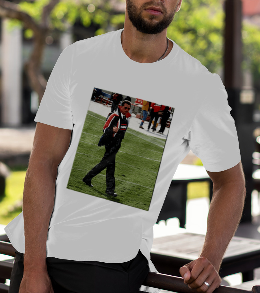 Mike Ditka Chicago Bears Coach Iconic Sideline Moment T-Shirt