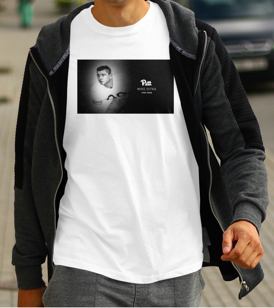 Pitt Remembers Football Icon Mike Ditka 1939 2026 T-Shirt