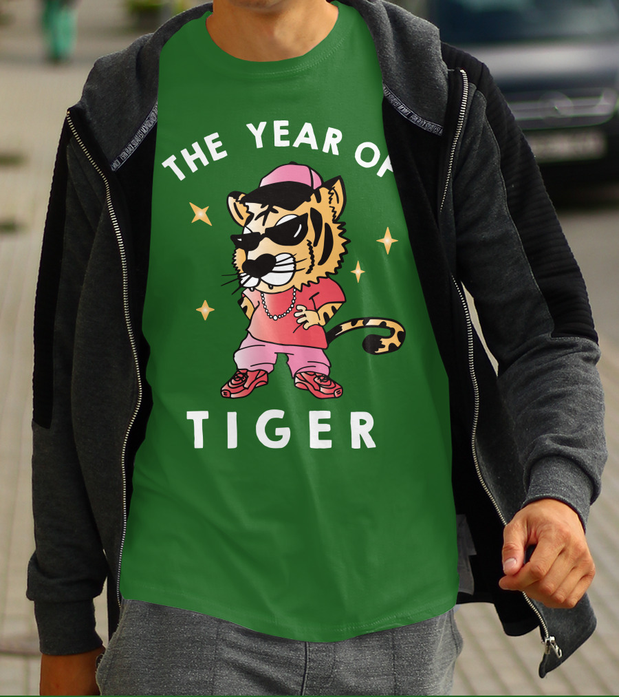 THE YEAR OF TIGER Hip Hop Style Cartoon Tiger Wearing Sunglasses And Chain T-Shirt