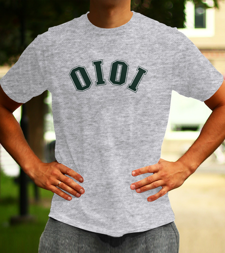 5252 Oioi Classic Collegiate Block Letter Style Signature T-Shirt