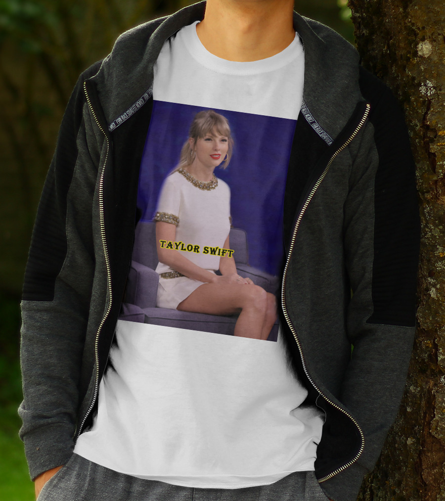 TAYLOR SWIFT Fans Theory About Actress In 10-Minute 'All Too Well' T-Shirt
