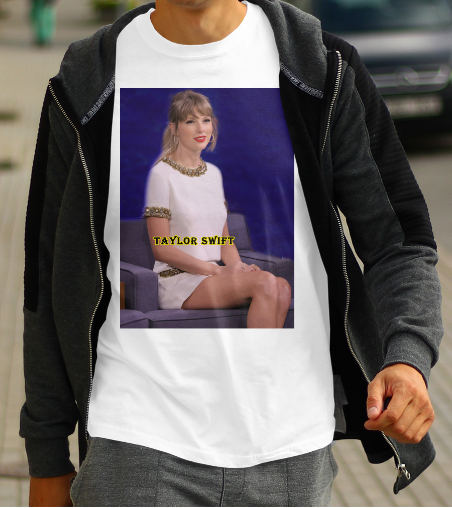 TAYLOR SWIFT Fans Theory About Actress In 10-Minute 'All Too Well' T-Shirt