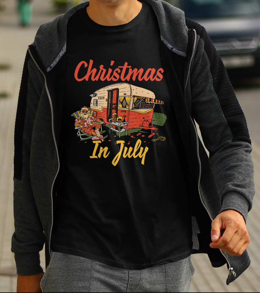 Christmas In July Festival Camping Fun With Santa In Caravan T-Shirt