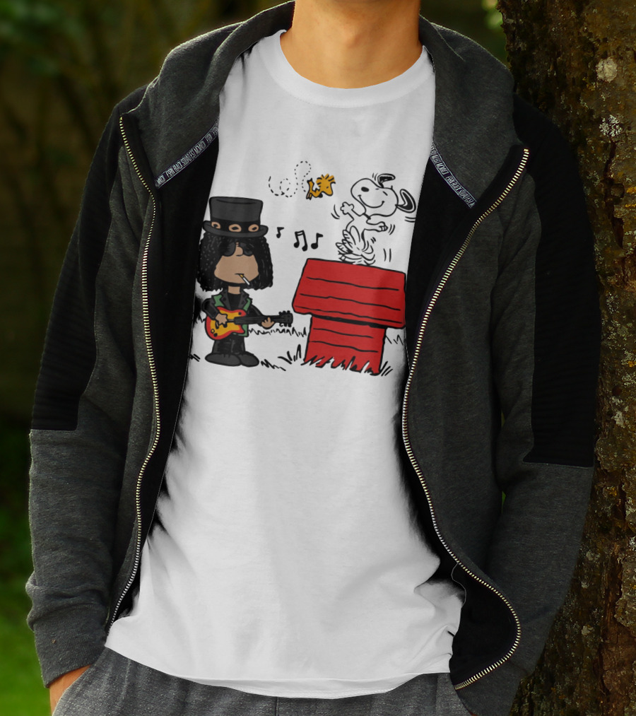 Slash Style Guitarist With Snoopy And Woodstock Playing Music T-Shirt