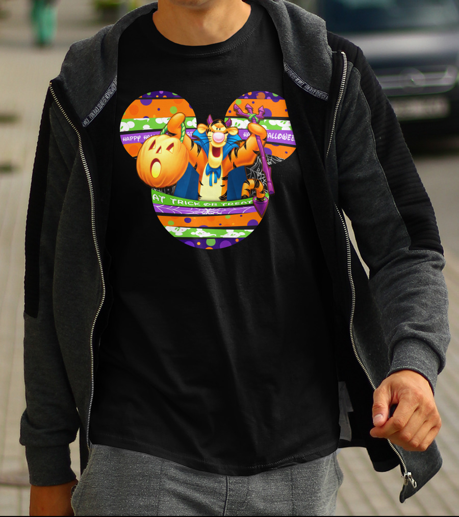 Halloween Tigger Trick Or Treat Happy Halloween T-Shirt