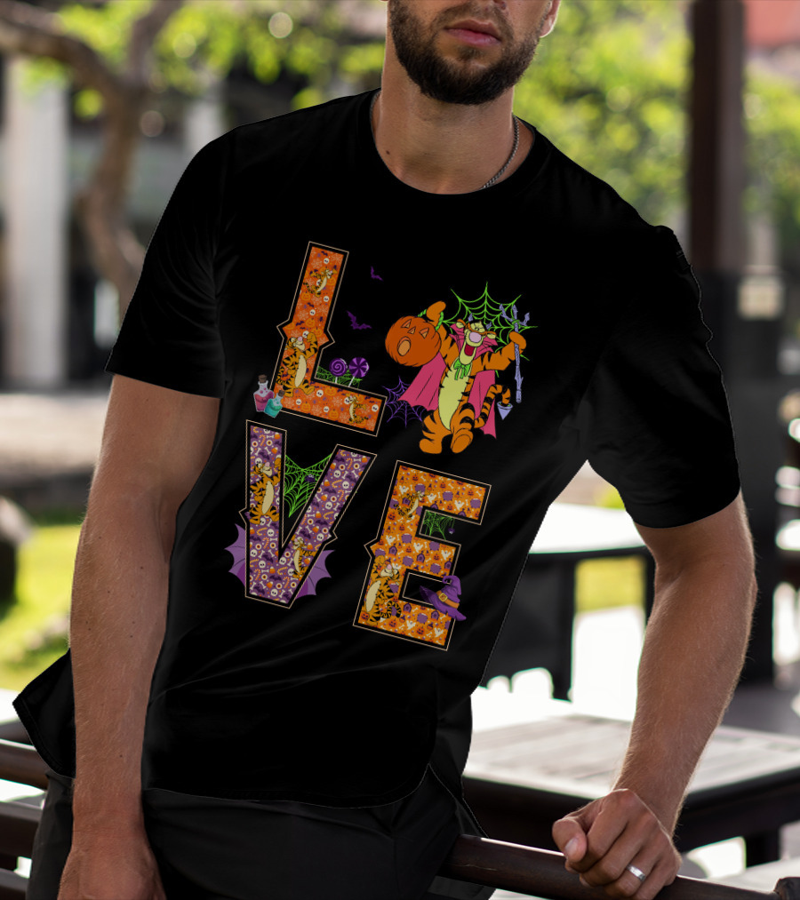 Love Tigger Halloween Pumpkin Spiderweb Vampire Costume T-Shirt