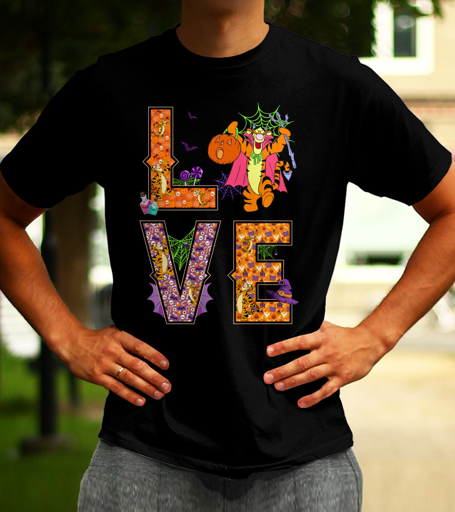 Love Tigger Halloween Pumpkin Spiderweb Vampire Costume T-Shirt