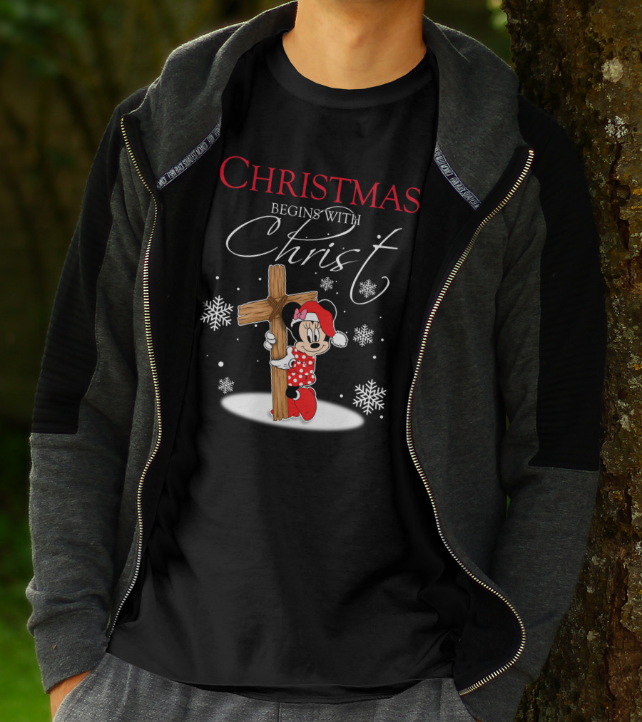 Christmas Begins With Christ Minnie Santa Hat Snowflakes T-Shirt