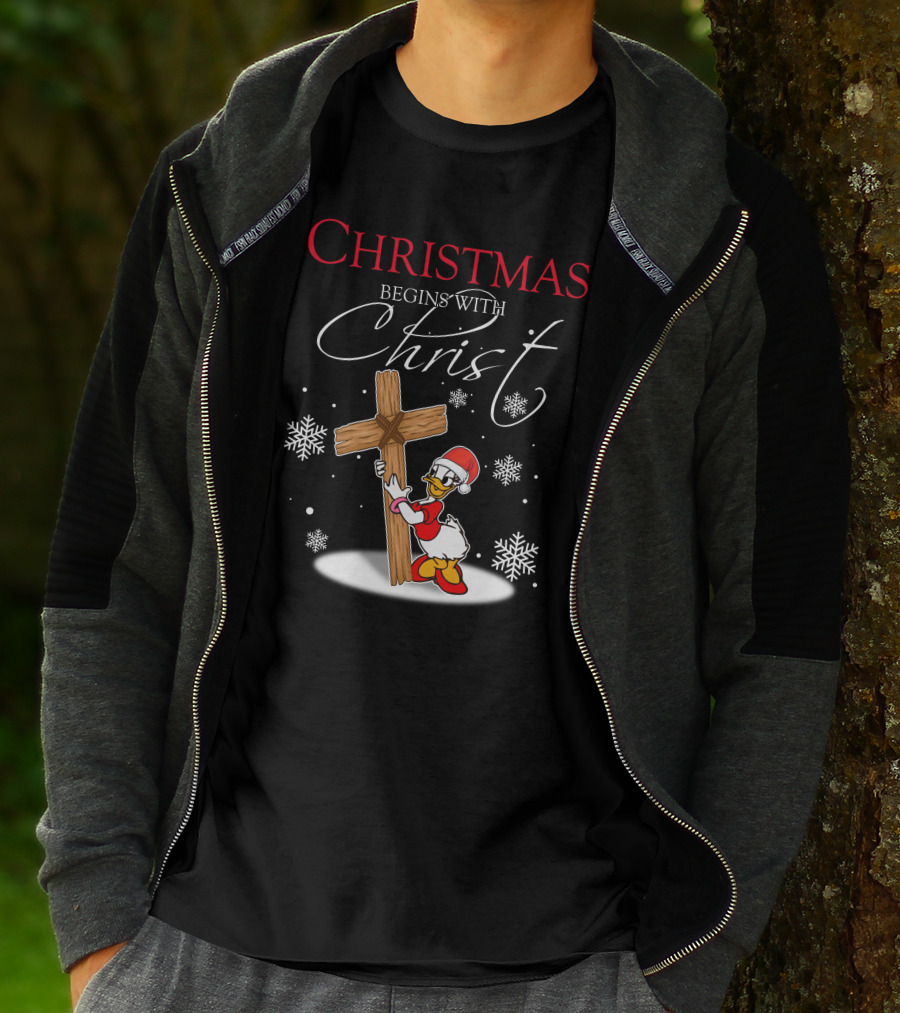 Christmas Begins With Christ Снежинки Крест Рождественский Утка Красный Колпак Носкиobos Отobwhat T-Shirt