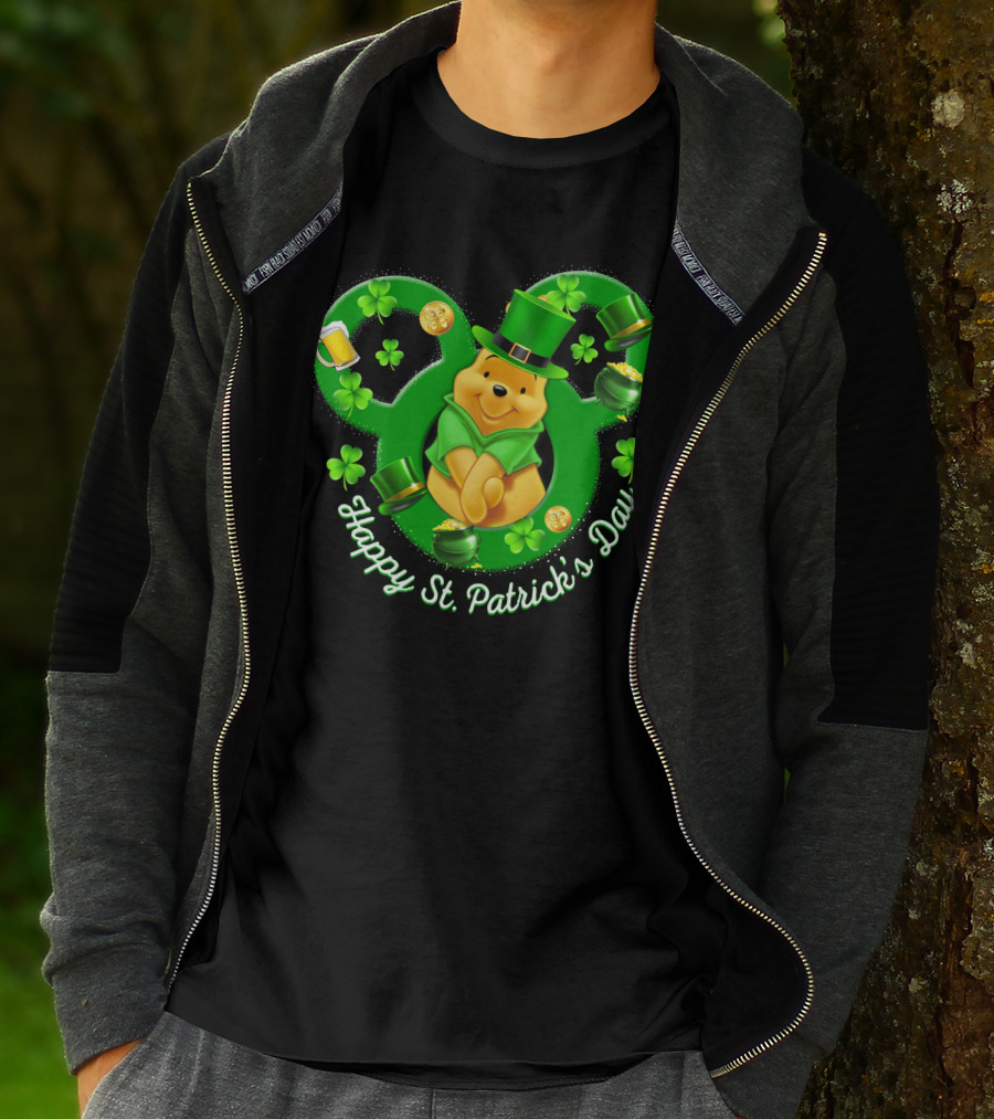 Happy St. Patrick's Day Pooh Bear With Leprechaun Hat And Shamrocks T-Shirt