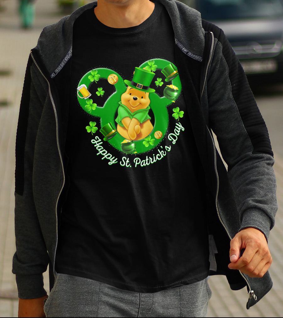 Happy St. Patrick's Day Pooh Bear With Leprechaun Hat And Shamrocks T-Shirt