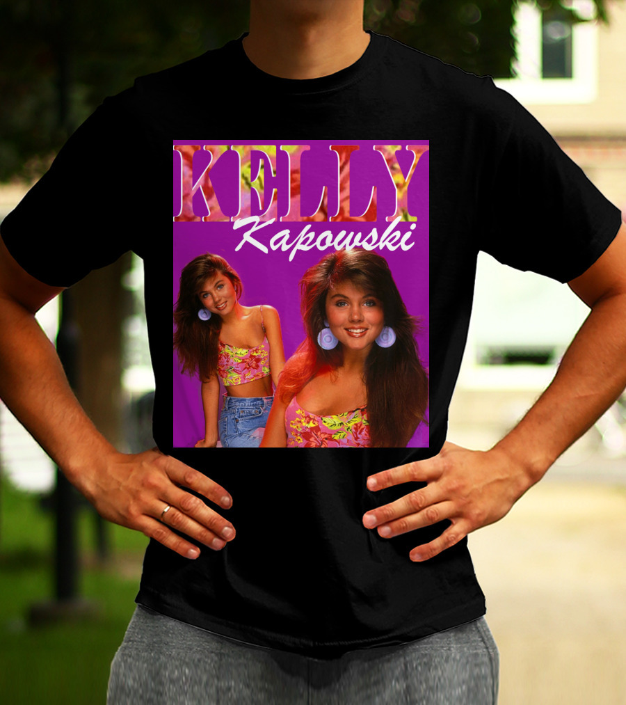 Kelly Kapowski Saved By The Bell 90s Iconic Style Retro Vibes T-Shirt