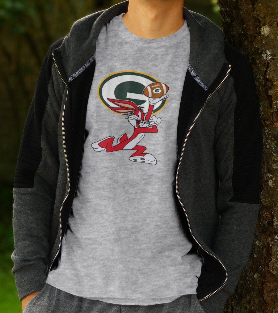 Green Bay Packers Bugs Bunny Holding Football T-Shirt