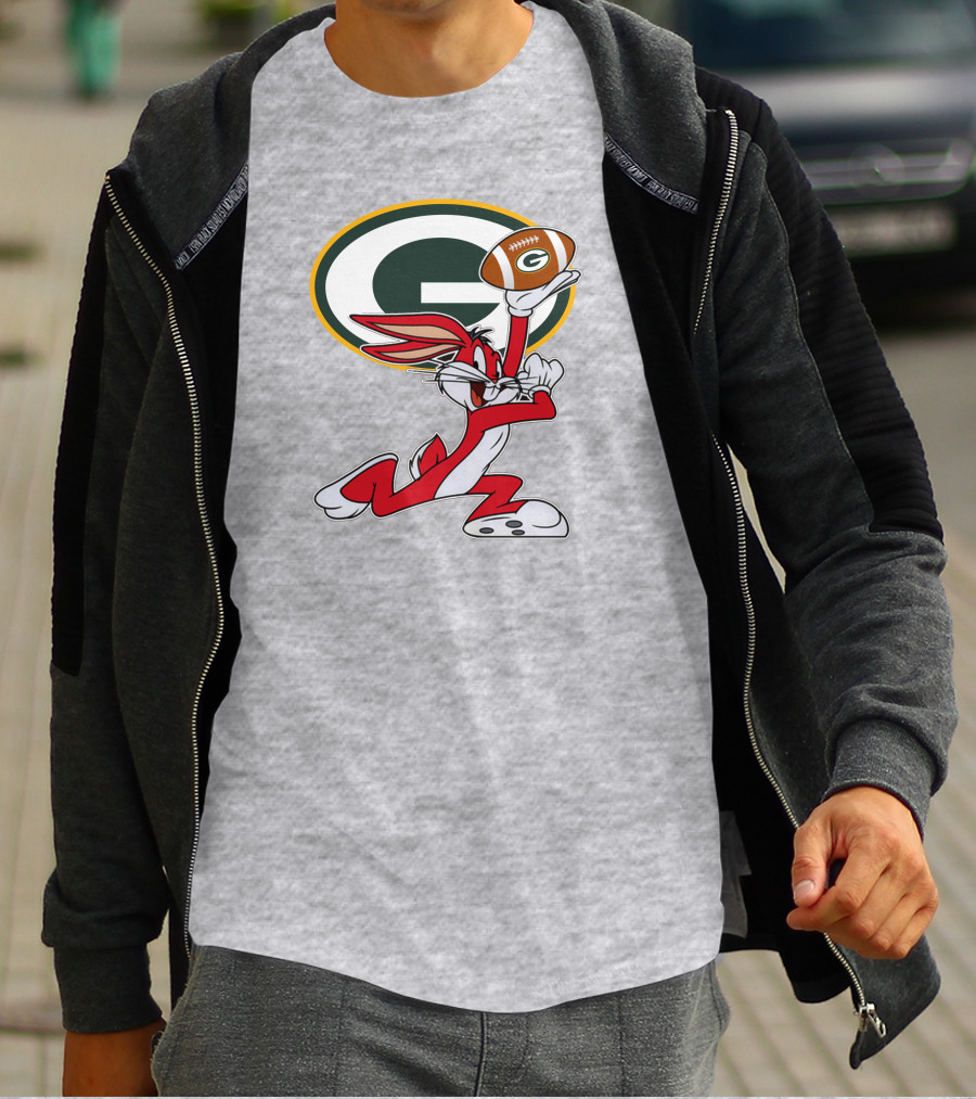 Green Bay Packers Bugs Bunny Holding Football T-Shirt