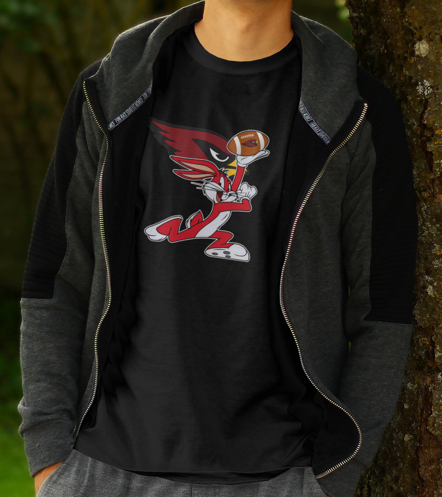 Arizona Cardinals Bugs Bunny Holding Football T-Shirt