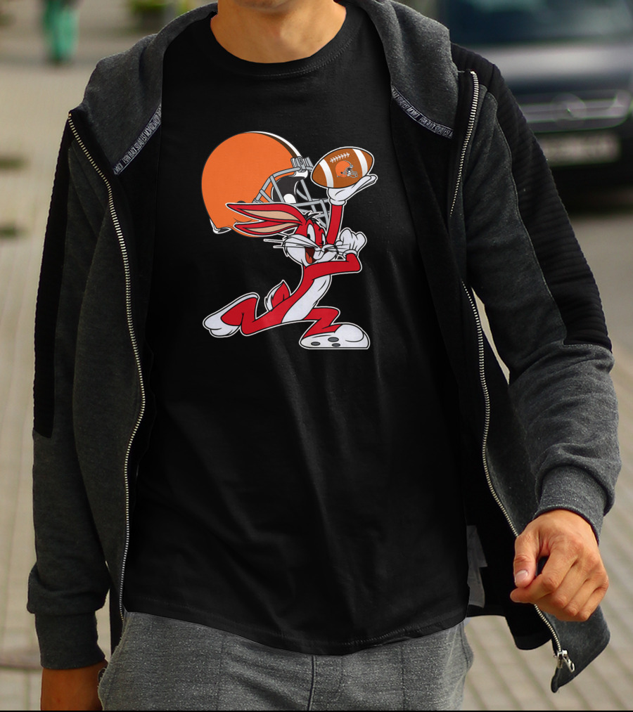 Cleveland Browns Bugs Bunny Football Chiefs T-Shirt