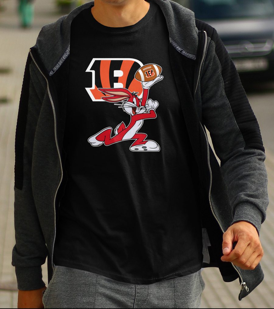 Cincinnati Bengals Bugs Bunny Football Fan T-Shirt