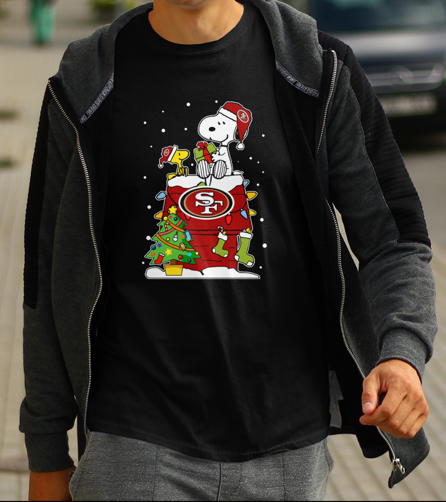 San Francisco 49ers Snoopy And Woodstock Christmas Celebration T-Shirt