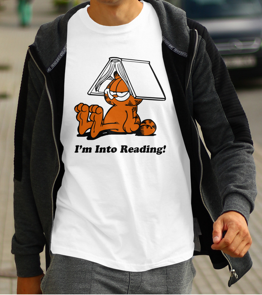 Shan Horan Draws Garfield I'm Into Reading Book Hat T-Shirt
