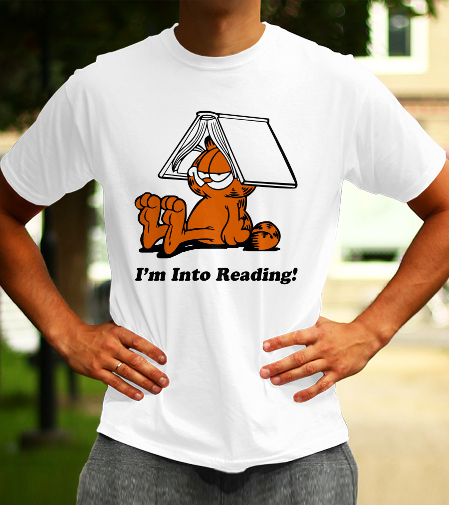 Shan Horan Draws Garfield I'm Into Reading Book Hat T-Shirt
