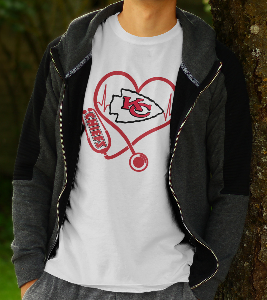 Nurse Love Kansas City Chiefs Heart Stethoscope T-Shirt